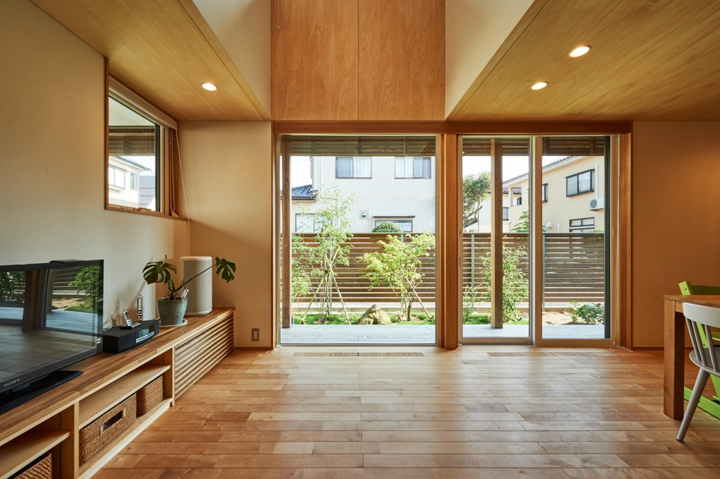 五十嵐二の町の家内観